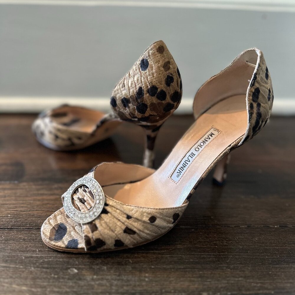 Manolo Blahnik Leopard Print Sedaraby D'Orsary Peep-Toe Heels (sz. 36.5)